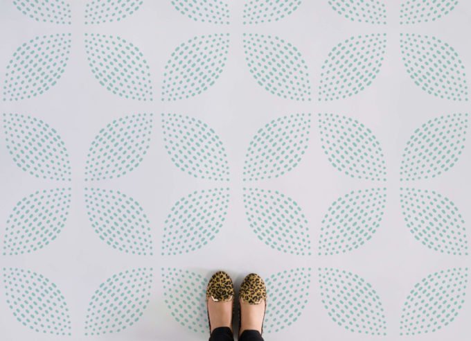 apple-dotted-circle-pattern-flooring-green-feet-vinyl-flooring