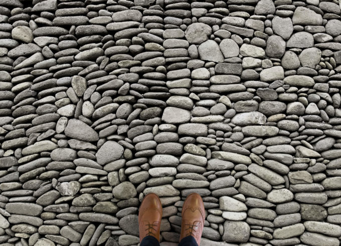 cobble-stone-paving-effect-flooring-grey-feet-vinyl-flooring