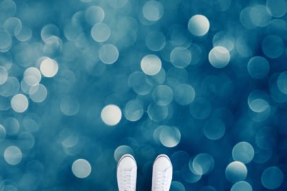 haze-abstract-glistening-circle-flooring-blue-feet-vinyl-flooring