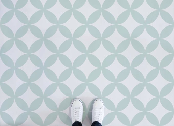 olympia-circle-pattern-vinyl-flooring-green-feet-vinyl-flooring