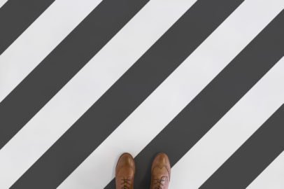 slant-wide-diagonal-stripe-flooring-black-feet-vinyl-flooring