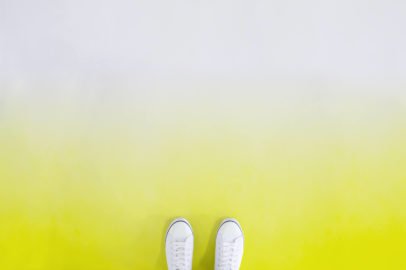 citron-graphic-vinyl-flooring-feet