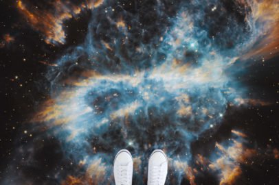 spiral-photo-vinyl-flooring-feet